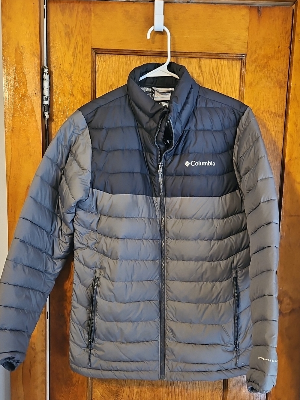 Columbia Men’s Gray and Black Insulated Powder Lite Puffer Jacket NWOT